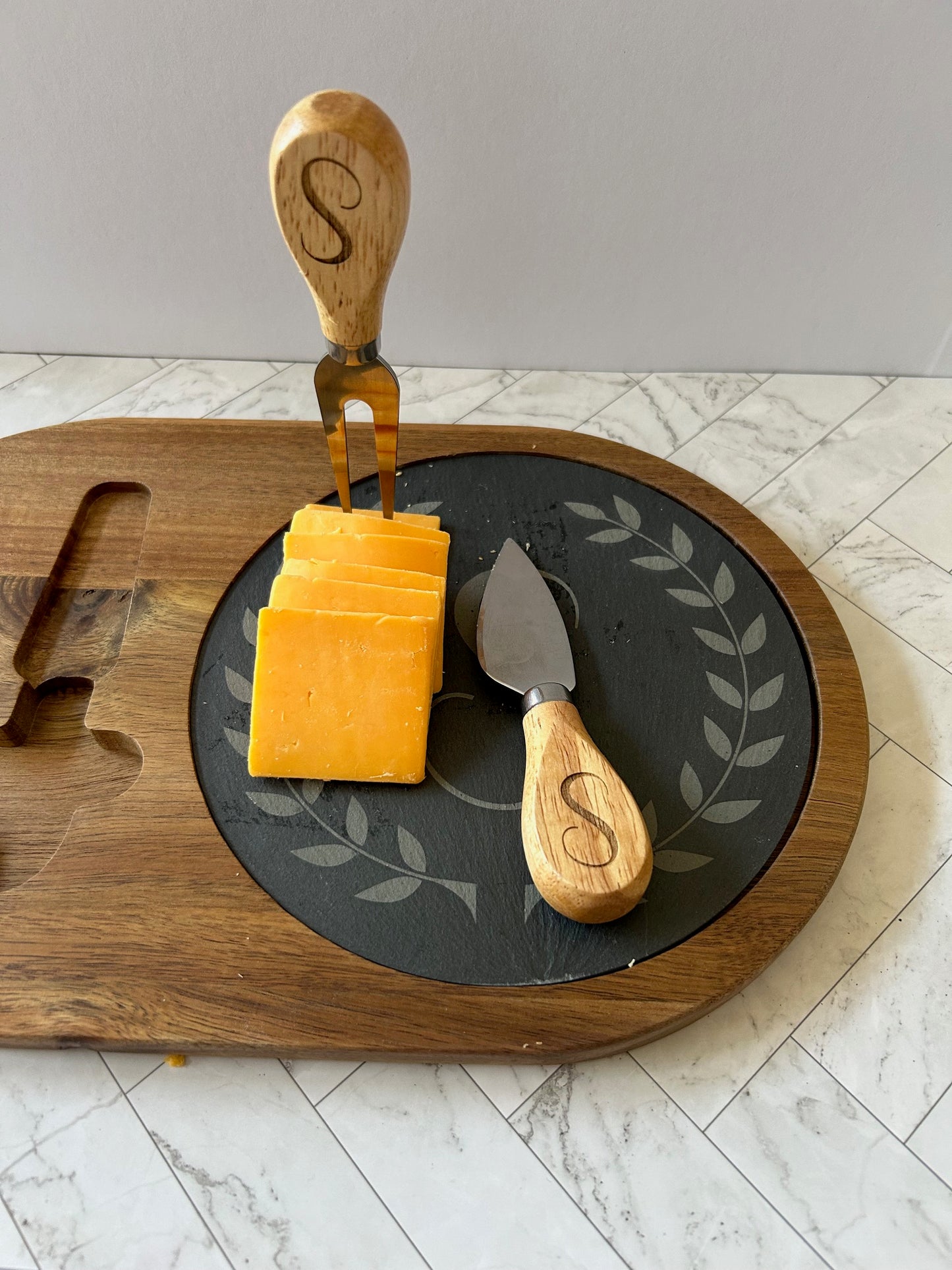 Personalized Cheese Board – Slate and Wood with Engraved Monogram