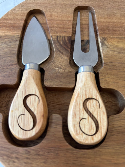 Wedding Gift Personalized Cheese Board Custom Monogram Engraved Initial Design Slate Stone And Wood Serving Board Perfect Housewarming Present Entertaining Party Essentials Includes Serving Utensils Charcuterie Display Set Natural Farmhouse